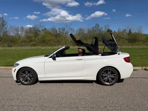 Used 2016 BMW M235i xDrive Convertible AWD/4WD image 36
