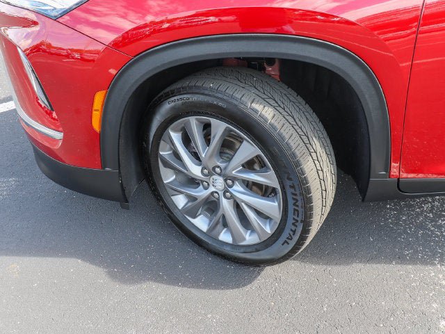 Used 2025 Buick Enclave Preferred AWD/4WD image 31