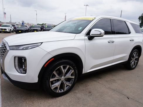 Used 2022 Hyundai Palisade SEL w/ Premium Package FWD image 3