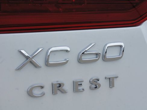 New 2026 Volvo XC60 B5 Ultra w/ Protection Package Premier image 8