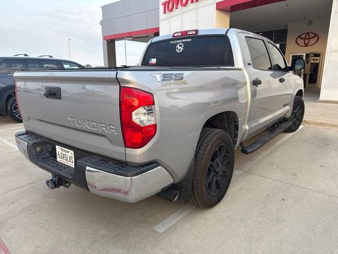 Used 2017 Toyota Tundra SR5 w/ SR5 Upgrade Package RWD image 3