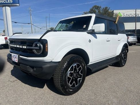 Certified 2025 Ford Bronco Outer Banks image 4