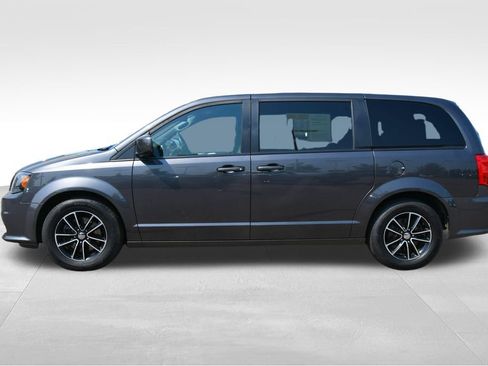 Used 2018 Dodge Grand Caravan GT w/ Safety Sphere Group FWD image 4