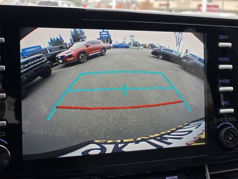 Used 2022 Toyota Sienna XLE image 15