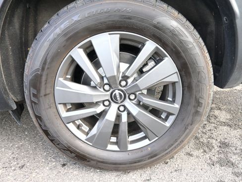 Used 2023 Nissan Pathfinder SV image 10