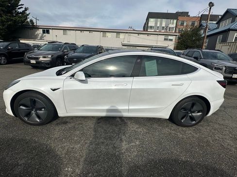 Used 2019 Tesla Model 3 Mid Range image 4