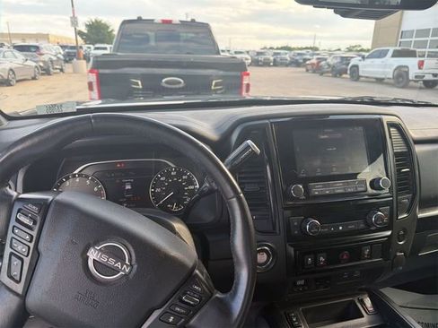 Used 2023 Nissan Titan SV w/ SV Convenience Package image 13