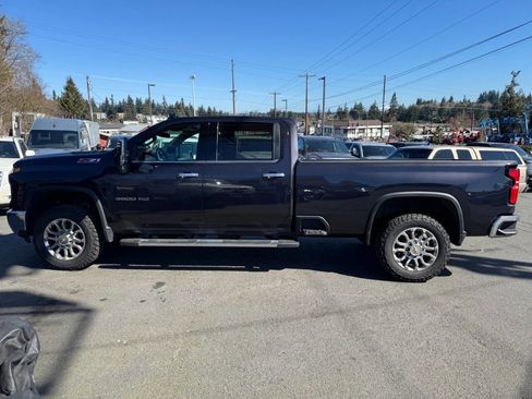 Used 2024 Chevrolet Silverado 3500 LTZ w/ LTZ Plus Package image 2