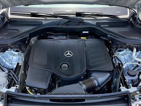 Used 2026 Mercedes-Benz GLC 300 image 11