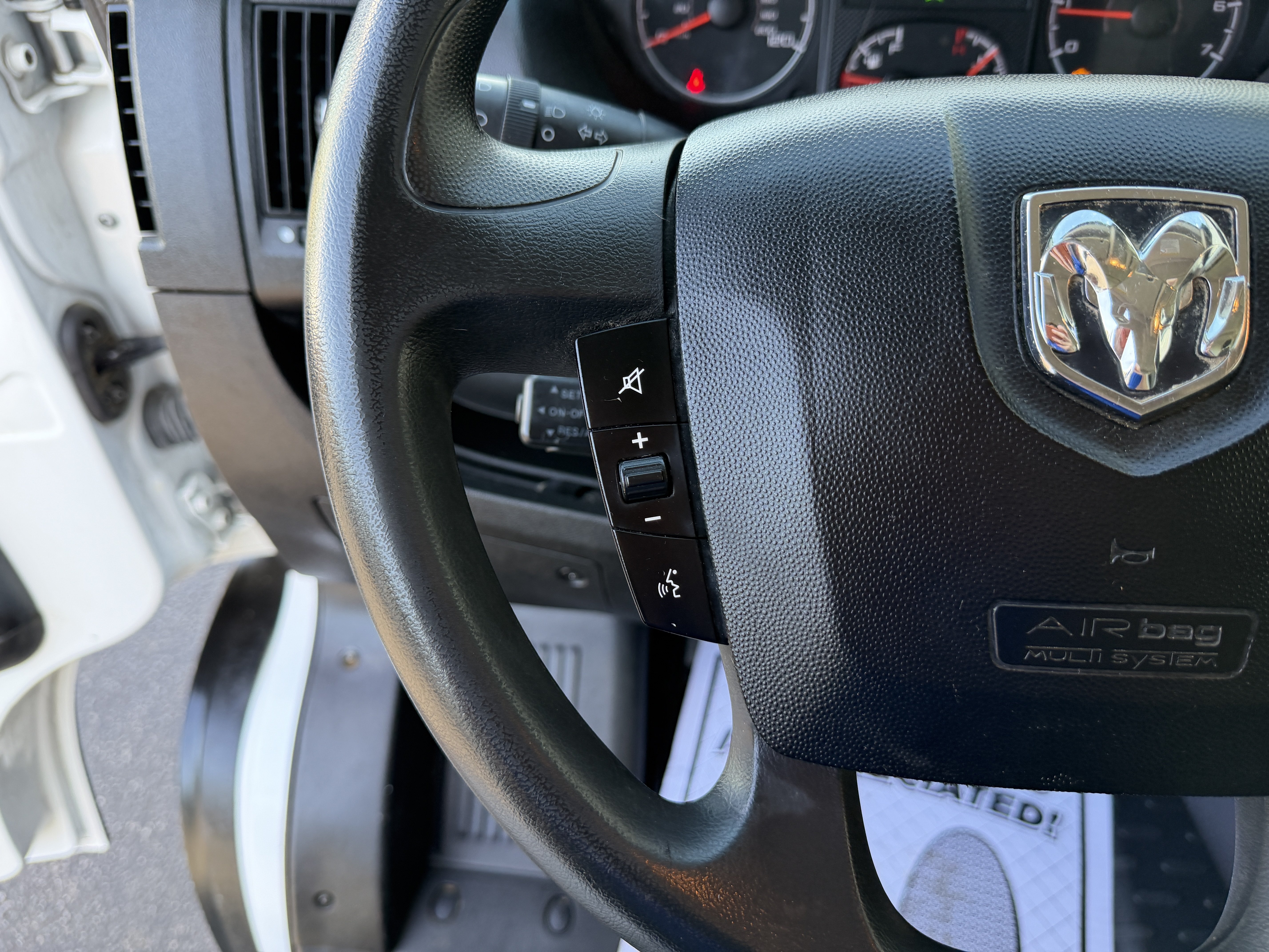 Used 2021 RAM ProMaster 2500 w/ Convenience Group FWD image 15