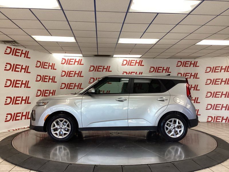 Used 2020 Kia Soul S FWD image 4