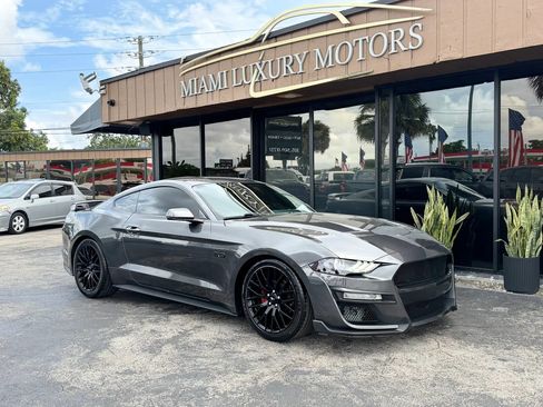 Used 2019 Ford Mustang GT Premium w/ GT Performance Package RWD image 3