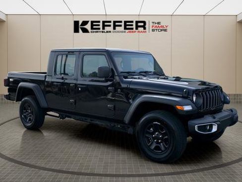 New 2026 Jeep Gladiator Sport image 7