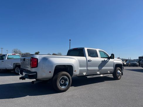 Used 2015 GMC Sierra 3500 SLE w/ SLE Preferred Package image 28