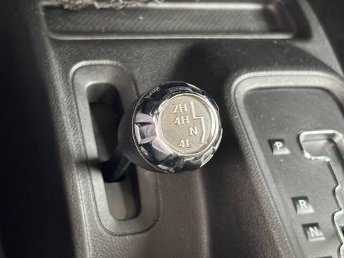 Used 2012 Jeep Wrangler Unlimited Sport AWD/4WD image 25