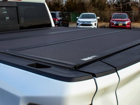 Used 2024 GMC Sierra 1500 AT4 w/ Technology Package image 42