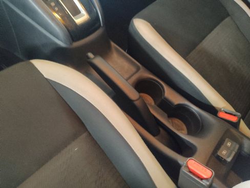 Used 2020 Nissan Versa SV FWD image 26