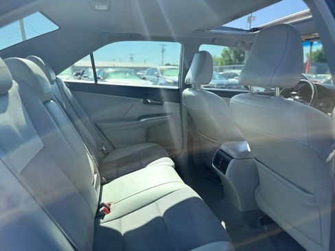 Used 2012 Toyota Camry XLE w/ Leather Pkg FWD image 40