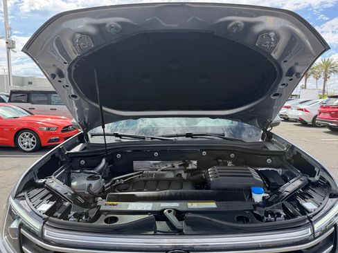 Used 2024 Volkswagen Atlas SE w/ Panoramic Sunroof Package image 22