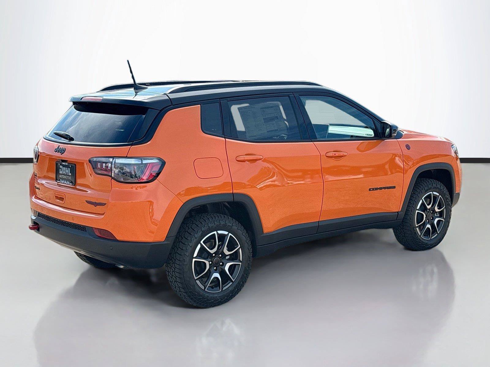 New 2026 Jeep Compass Trailhawk w/ Sun, Sound & Navigation Group AWD/4WD image 13