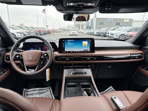 New 2026 Lincoln Aviator Reserve image 10