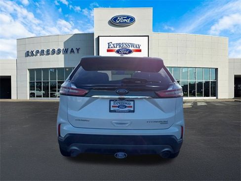 Used 2019 Ford Edge Titanium w/ Cold Weather Package image 7