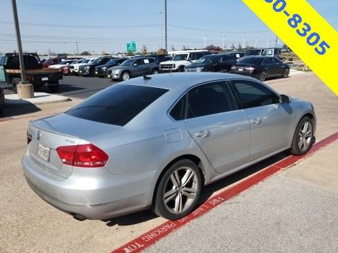 Used 2014 Volkswagen Passat 3.6 SEL Premium image 3
