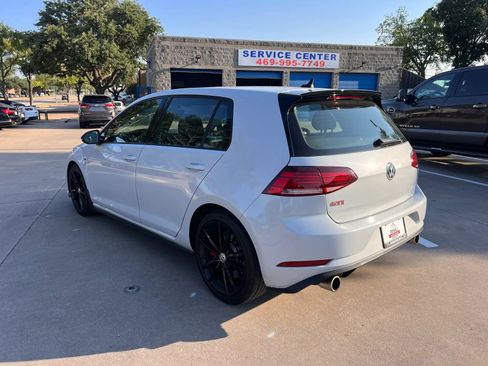 Used 2021 Volkswagen GTI SE FWD image 9