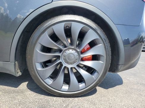 Used 2024 Tesla Model Y Performance AWD/4WD image 9