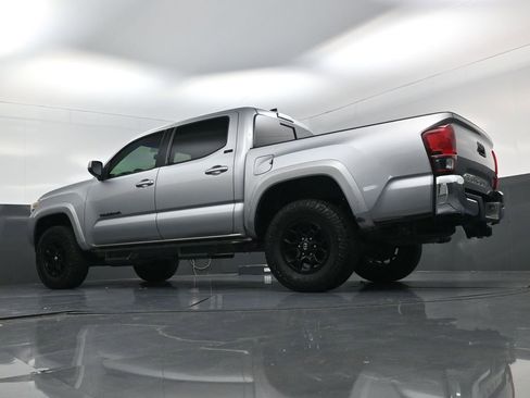 Used 2020 Toyota Tacoma SR5 RWD image 19