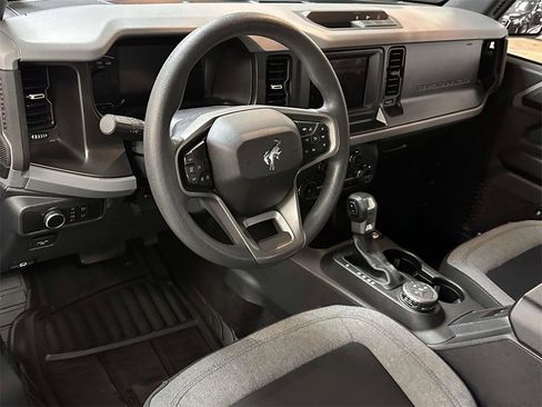 Used 2023 Ford Bronco Base image 15