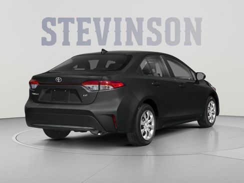 Used 2022 Toyota Corolla LE FWD image 2