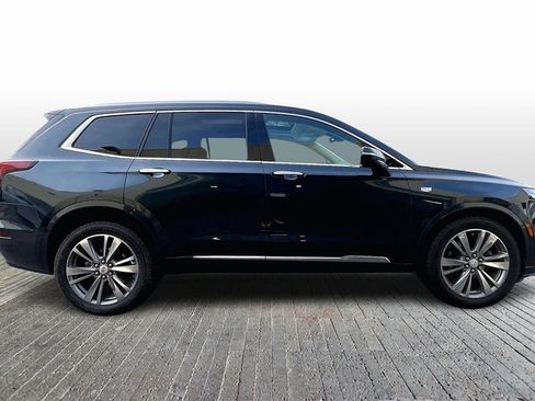 Used 2021 Cadillac XT6 Premium Luxury image 8