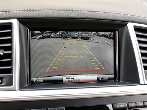 Used 2015 Mercedes-Benz ML 400 4MATIC image 22