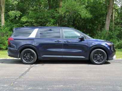 Certified 2025 Kia Carnival