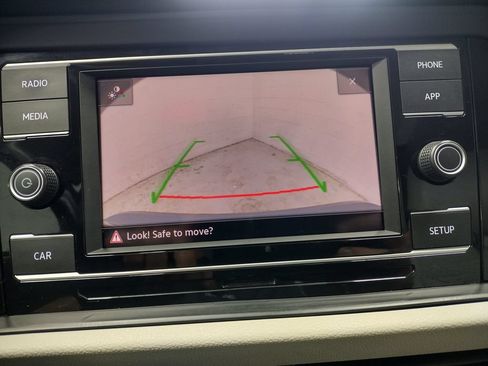 Used 2019 Volkswagen Jetta SE FWD image 9