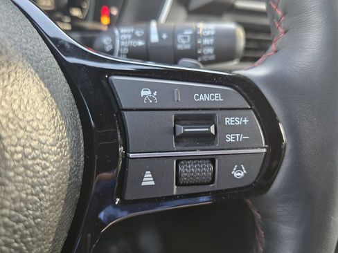 Used 2025 Honda Pilot Black Edition image 25