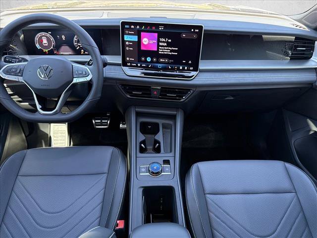 New 2026 Volkswagen Tiguan SE R-Line FWD image 18