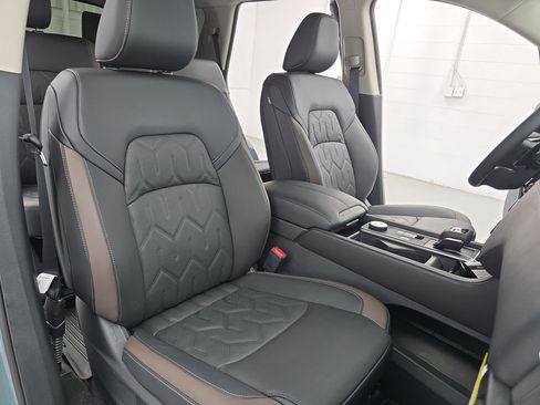 New 2026 Nissan Pathfinder Platinum image 10