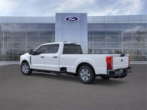 New 2026 Ford F250 XLT w/ F-250 >10K GVWR Package image 4
