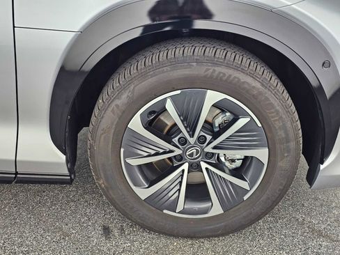 Used 2023 Lexus RZ 450e Premium image 9