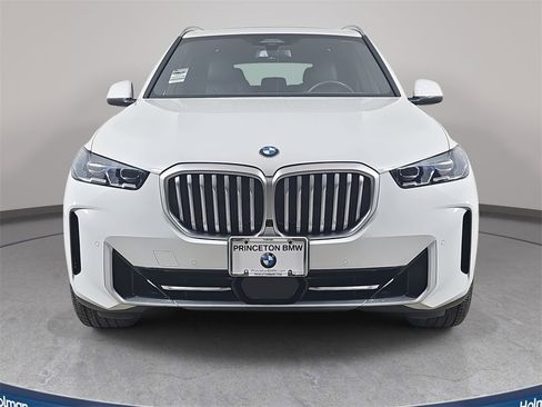 Certified 2024 BMW X5 xDrive40i w/ Premium Package image 2