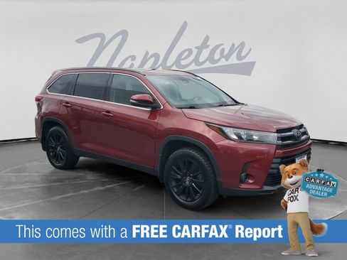 Used 2019 Toyota Highlander SE AWD/4WD image 3