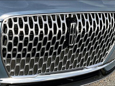 Used 2024 Lincoln Corsair FWD image 30