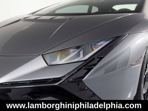 Used 2023 Lamborghini Huracan Tecnica RWD image 40