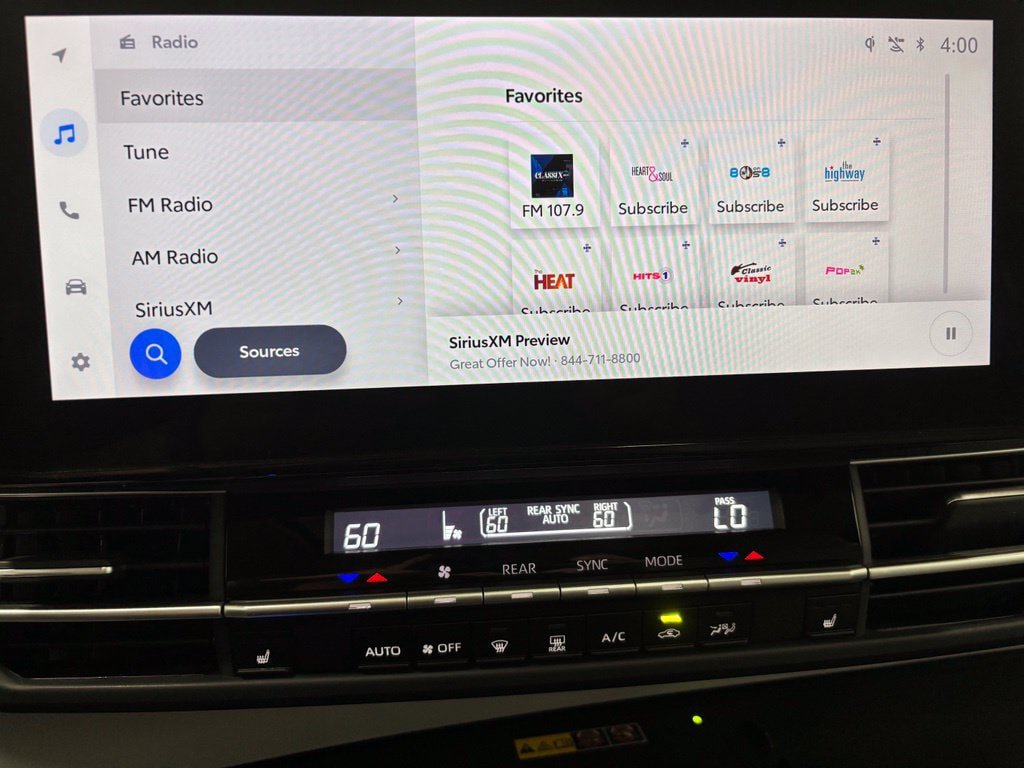 Used 2026 Toyota Sienna XLE FWD image 27