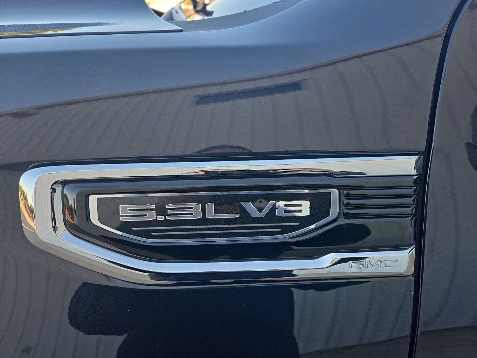 Used 2023 GMC Sierra 1500 SLT w/ SLT Premium Plus Package AWD/4WD image 7