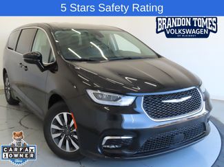 Used 2024 Chrysler Pacifica Select video 1