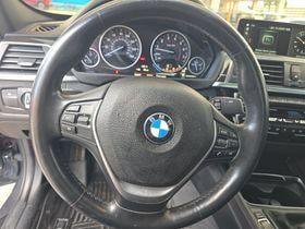Used 2018 BMW 330i Sedan w/ Premium Package RWD image 3