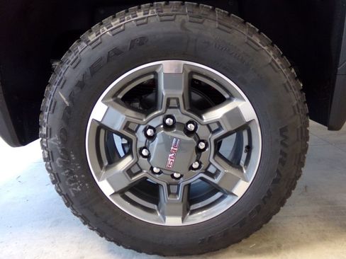 New 2026 GMC Sierra 2500 SLT w/ SLT Premium Package image 33